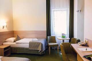 Отель Hotel Willa Odkrywców Шклярска-Поремба Стандартный двухместный номер с 1 кроватью или 2 отдельными кроватями-8